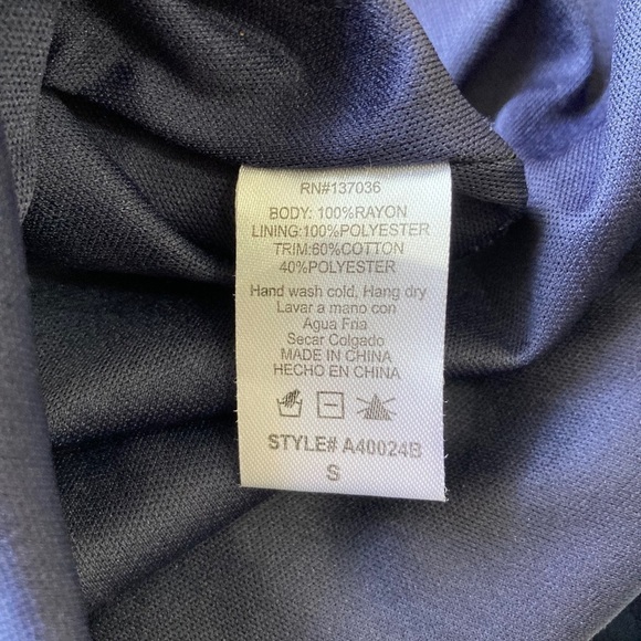 🌸 3/$20 Paper Crane blue and white lace top - Picture 14 of 14